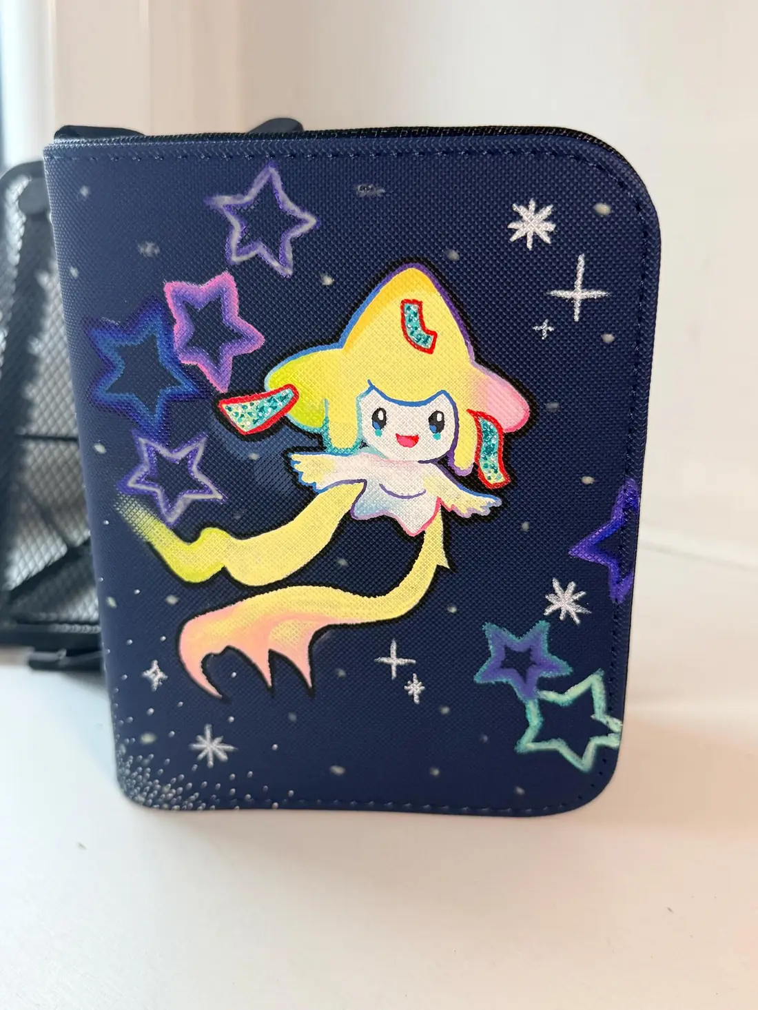Binder Pokémon personnalisé peint à la main, phosphorescent, Jirachi