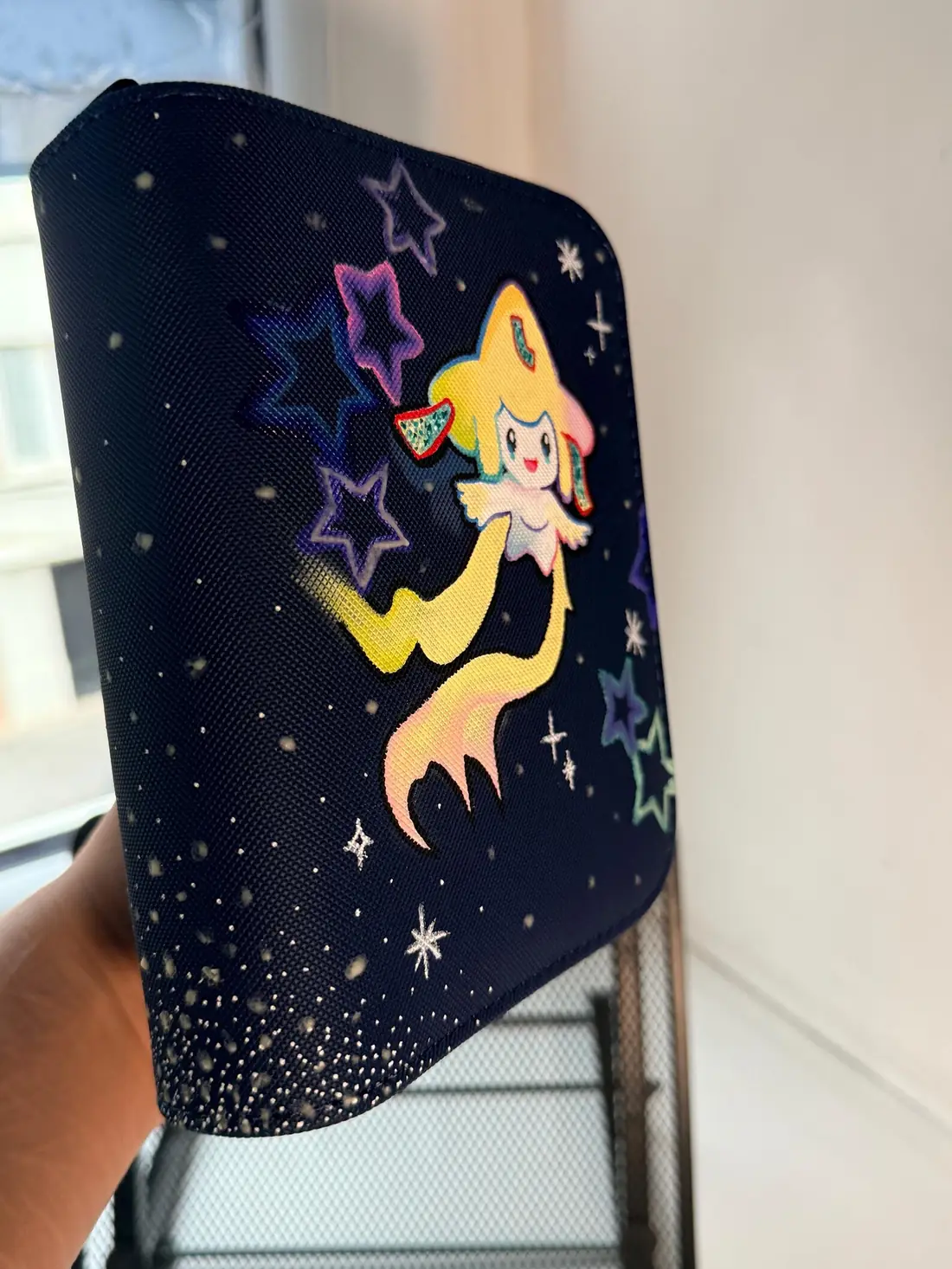 Binder Pokémon personnalisé peint à la main, phosphorescent, Jirachi