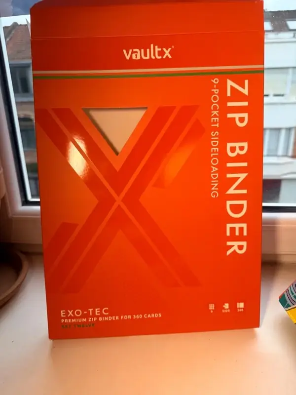 Binder Pokémon Vault X personnalisé peint à la main, phosphorescent, Motisma