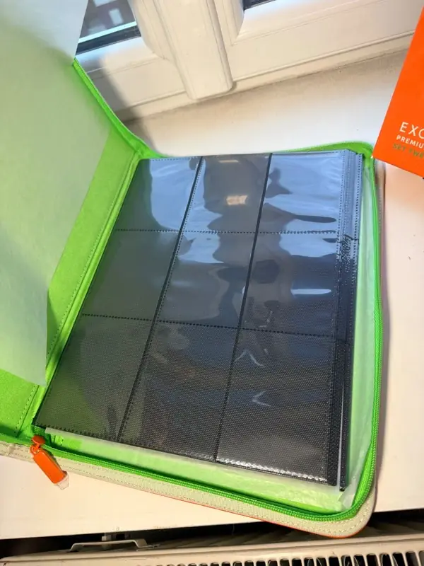 Binder Pokémon Vault X personnalisé peint à la main, phosphorescent, Motisma
