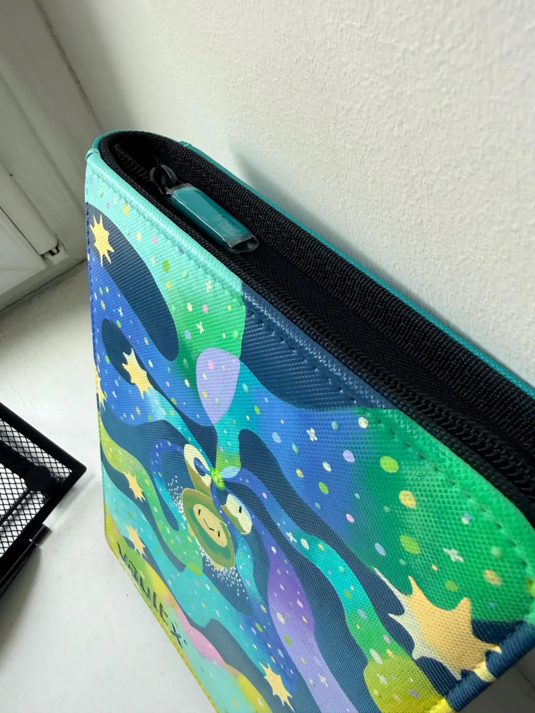 Binder Pokémon Vault X personnalisé peint à la main, phosphorescent, Rozbouton