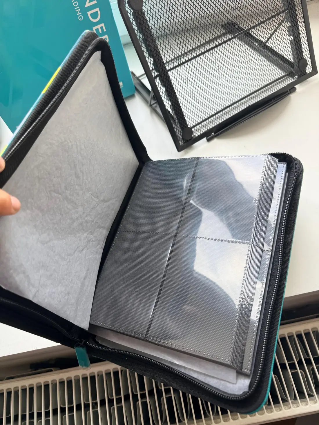 Binder Pokémon Vault X personnalisé peint à la main, phosphorescent, Rozbouton