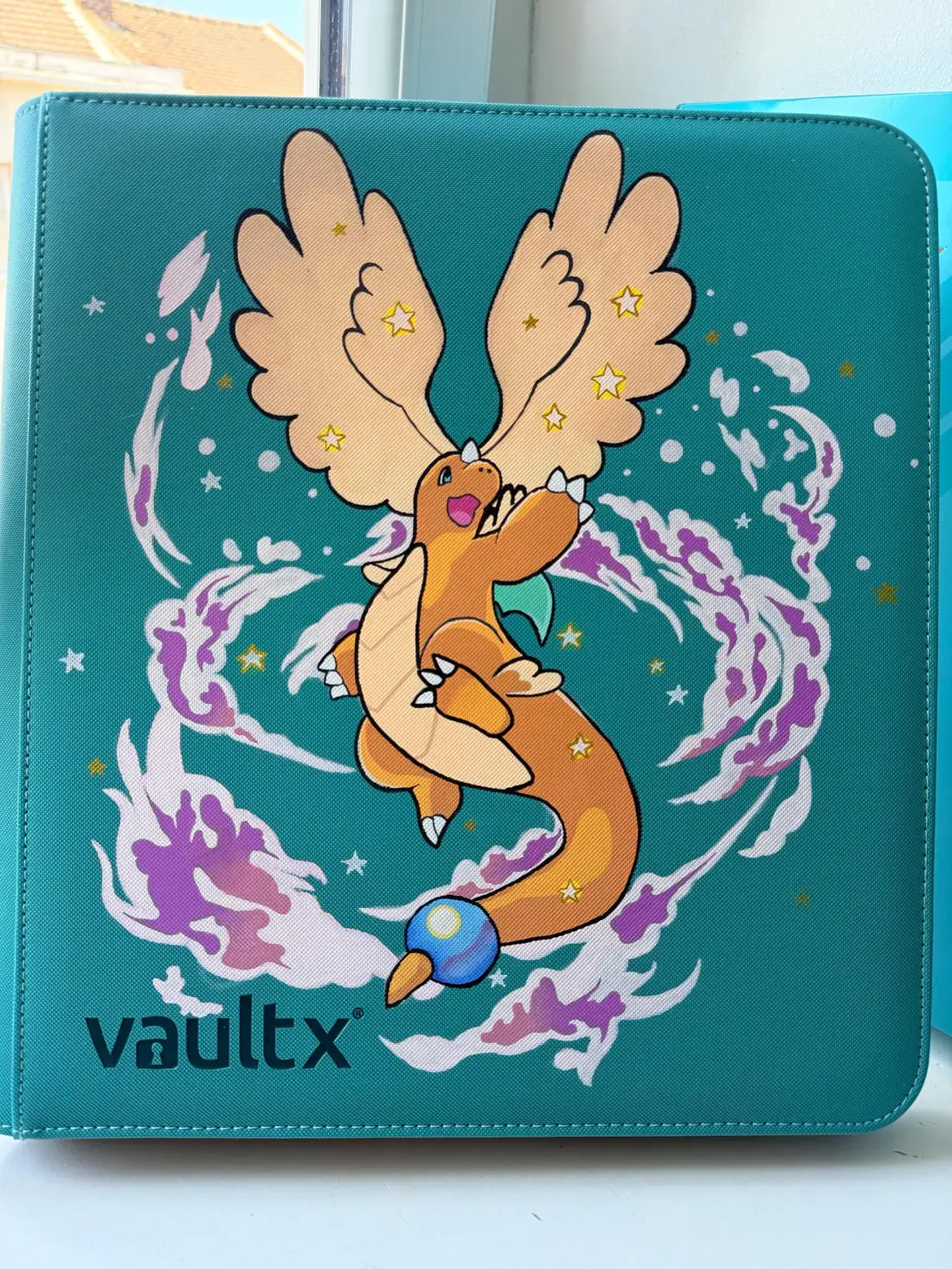 Binder Vault X personnalisé peint à la main, version Méga-Dracolosse
