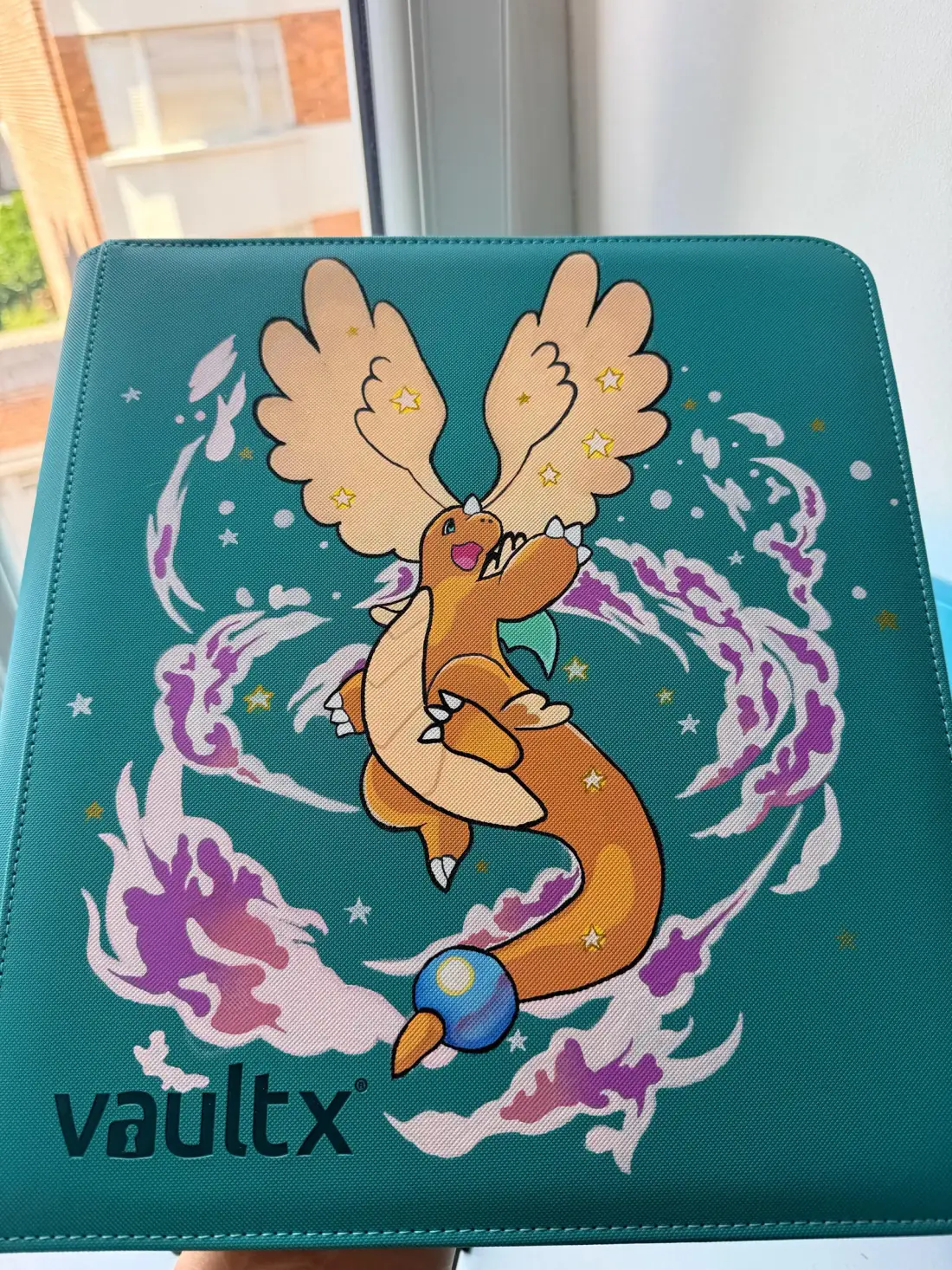 Binder Vault X personnalisé peint à la main, version Méga-Dracolosse