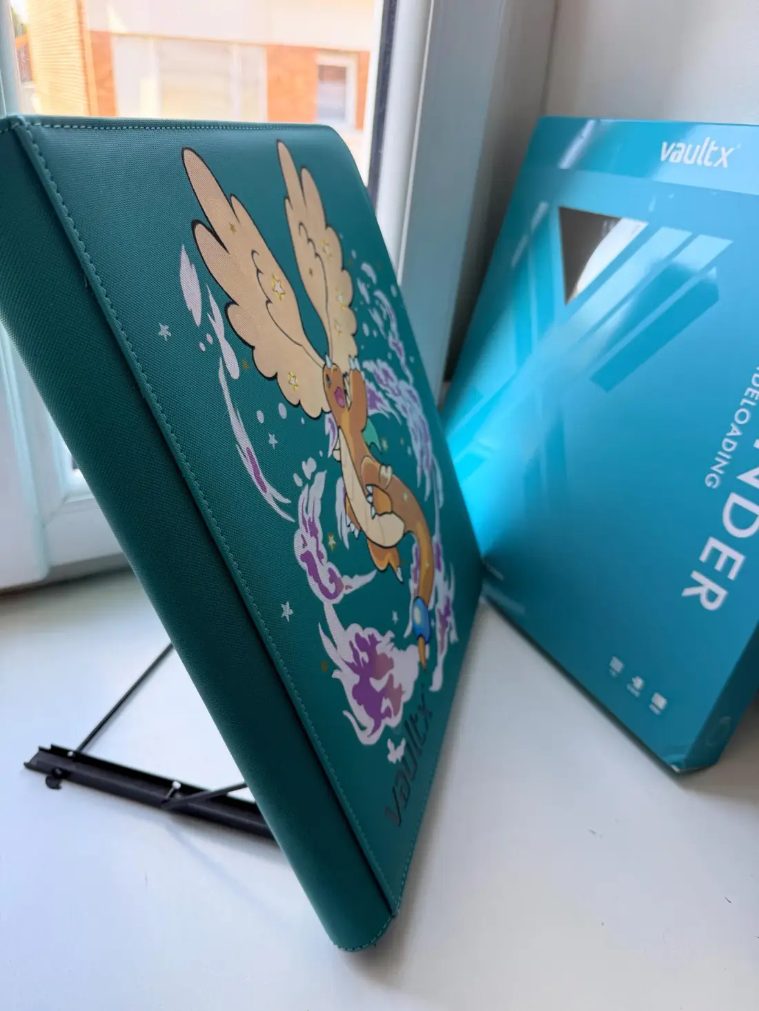 Binder Vault X personnalisé peint à la main, version Méga-Dracolosse