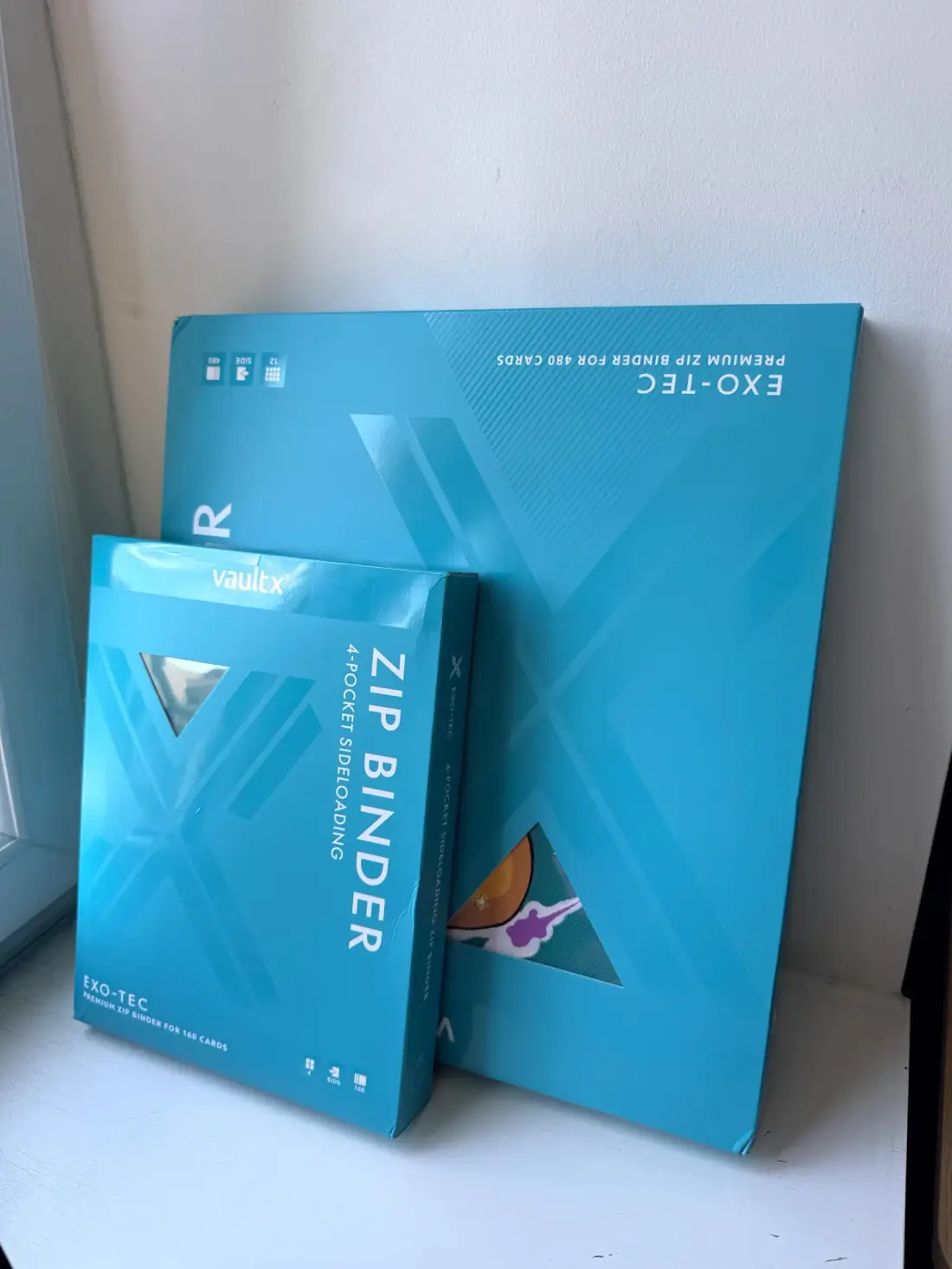 Binder Vault X personnalisé peint à la main, version Méga-Dracolosse