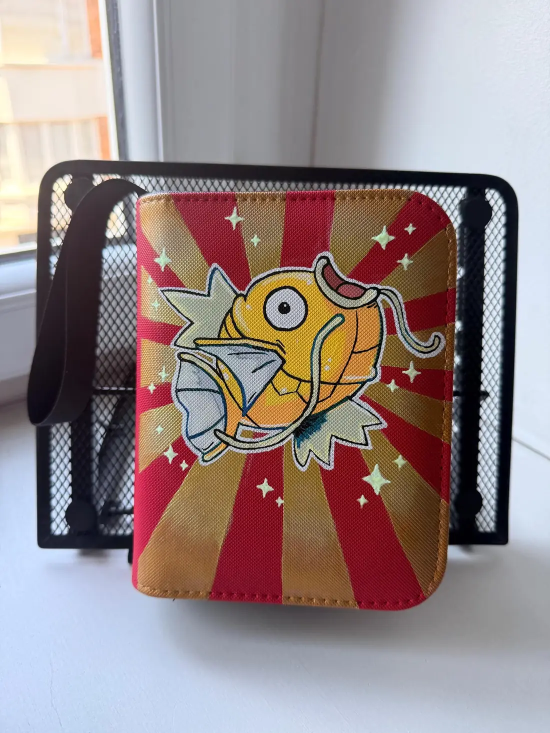 Binder Pokémon personnalisé peint à la main, Magicarpe Shiny